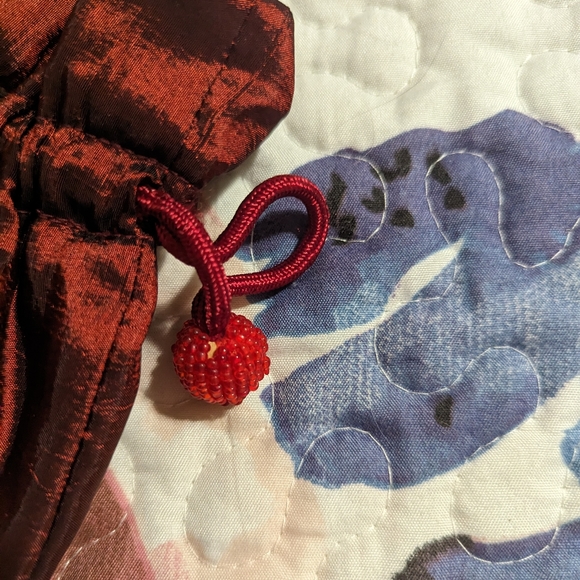 Embroidered purse - Picture 3 of 4